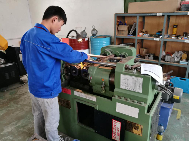 HTB1LMRLj2NNTKJjSspkq6yeWFXaI